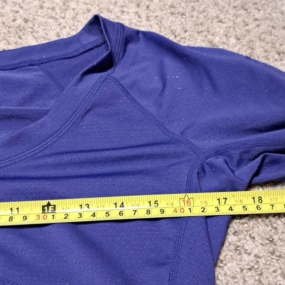 MERRELL large purple sparkle select wick fitness top, barely worn, $78.00 - Picture 6 of 7